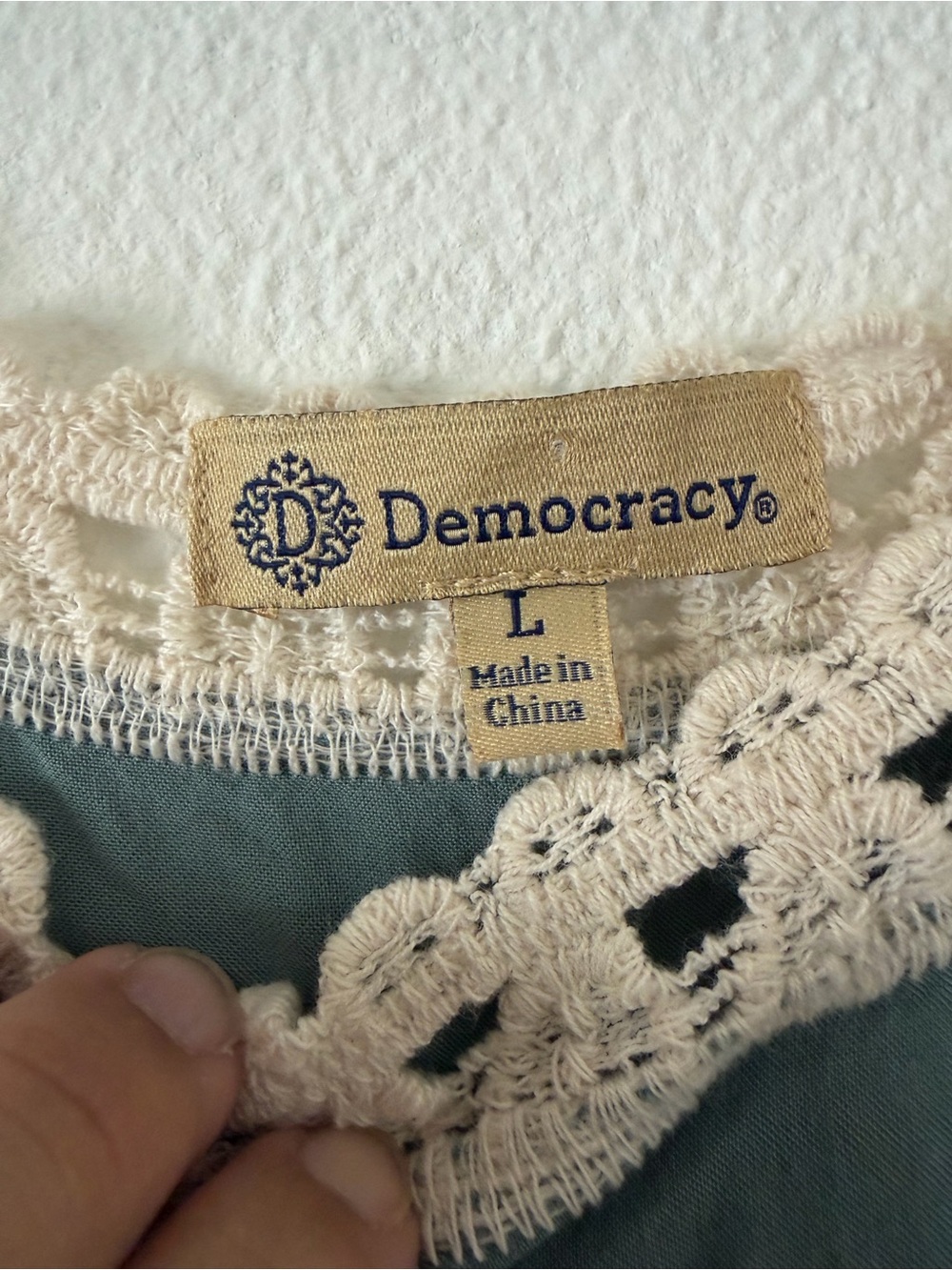 Democracy Boho Lace-Trim Peasant Top in Teal and Cream - Picture 5 of 6